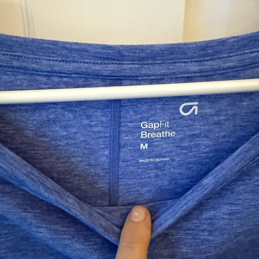 GAP Fit Athletic Blue Heather Long Sleeve Shirt - Picture 4 of 4